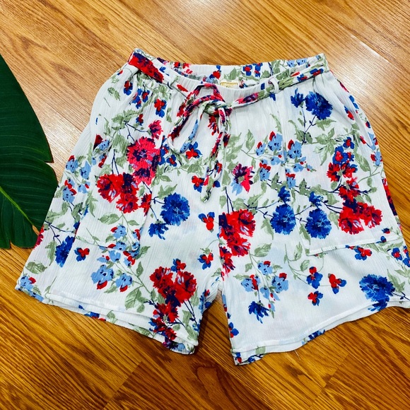 Gypsy BOHO Floral Loose Fitting Shorts Medium - Picture 2 of 9